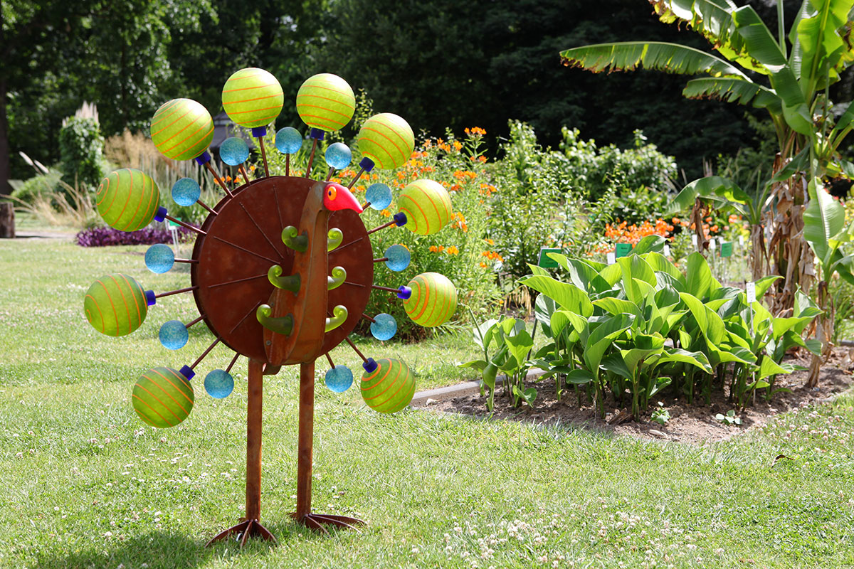 oo_pavo_outdoor-sculpture_lime-green_2014_bot.garten-bonn_IMG_7269_2_BB-1.jpg